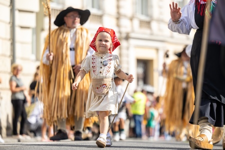 52. Dnevi narodnih noš_povorka (30)